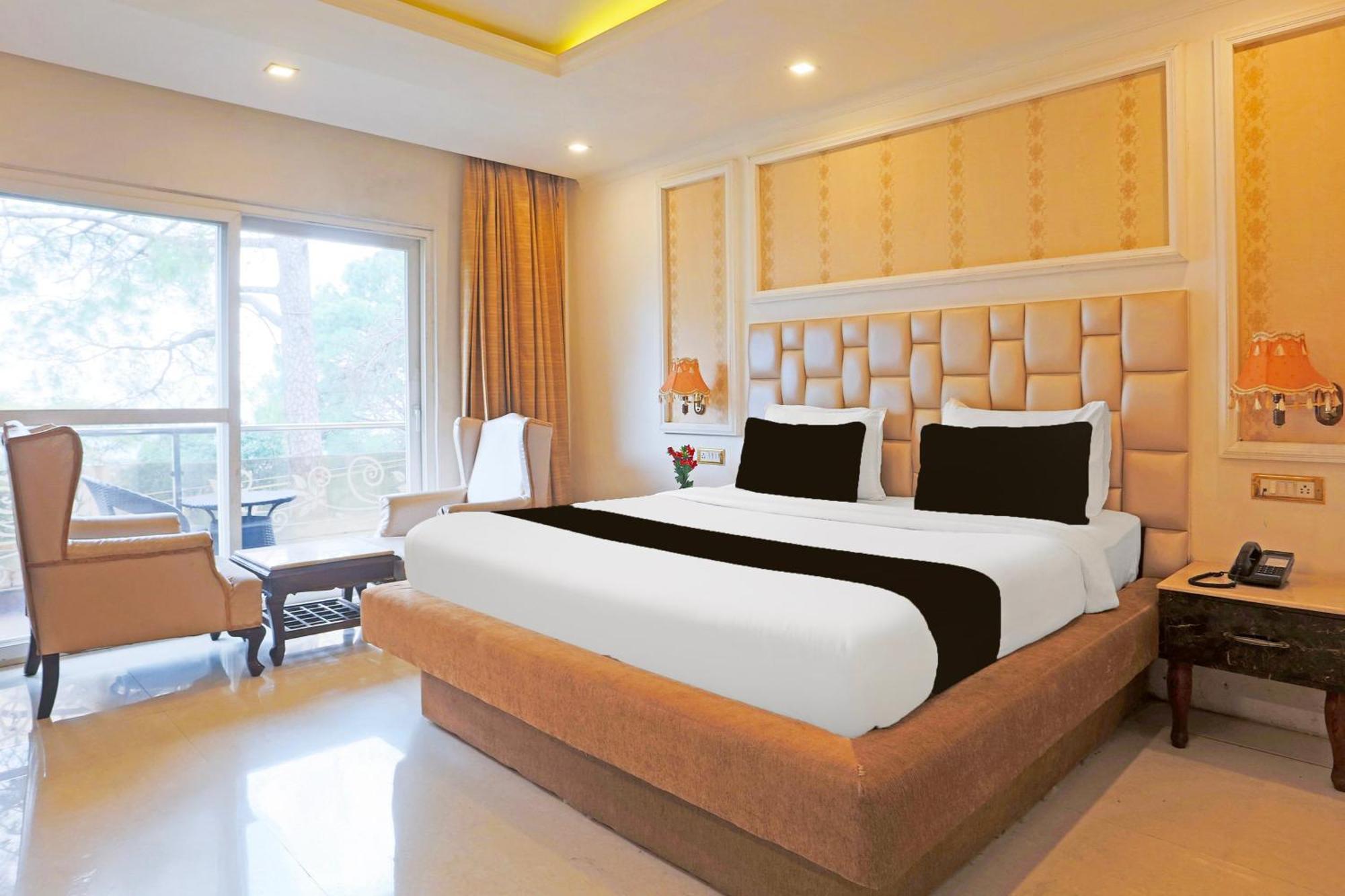 Super Townhouse Oak Dharamshala Near Maximus Mall Exterior photo