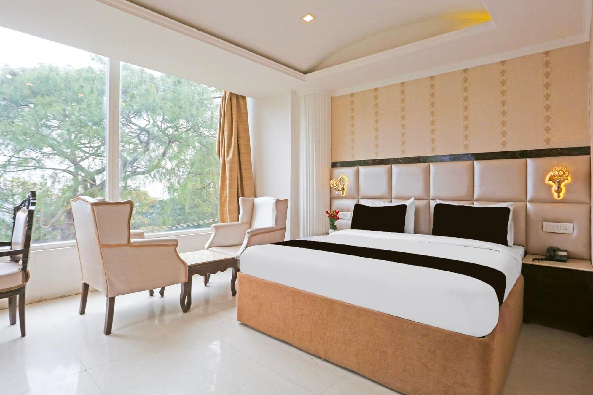 Super Townhouse Oak Dharamshala Near Maximus Mall Exterior photo